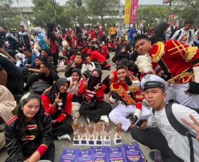 SMAN 7 Palembang Raih 6 Piala di Lomba Marching Band Tingkat Provinsi