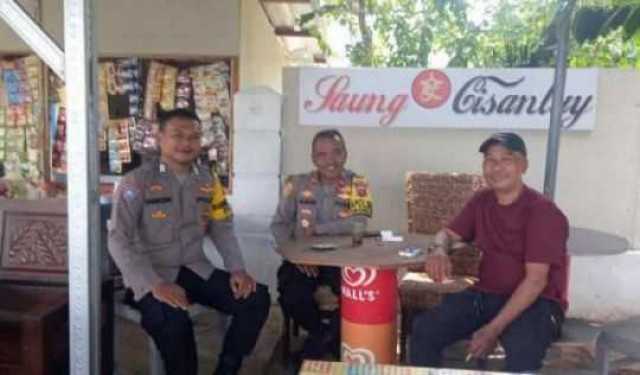 Kapolsek Bersama Bhabinkamtibmas Wilayah Hukum Polsek Tamansari Giat COOLING Sistem Sambang Warga Desa Sukajadi Beri Himbauan Dan Ajak Jaga Kamtibmas.