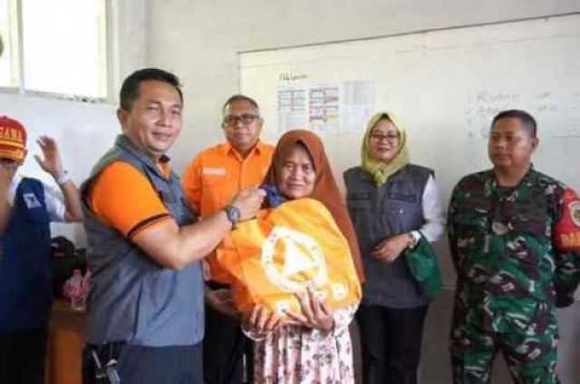 Bupati Sukabumi H.Marwan Hamami Tinjau Lokasi Pengungsian Di Kecamatan Purabaya dan Pabuaran