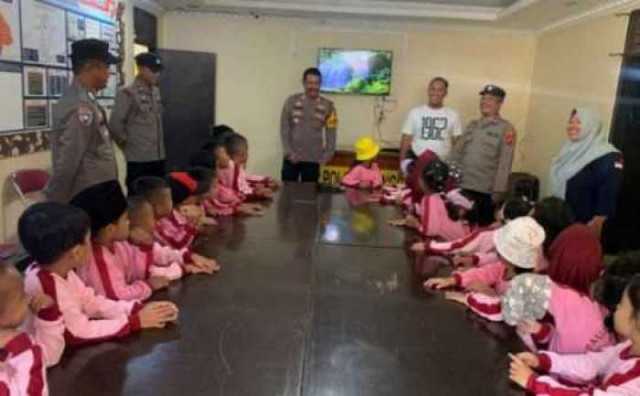 Sinergitas Acara Polisi, TK Sahabat Anak Polsek Nanggung.