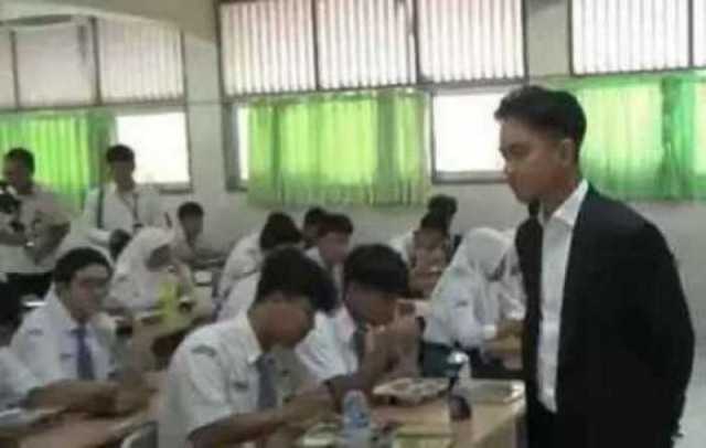 Wapres Gibran sidak pelaksanaan Makan Bergizi Gratis di SMA 60 Jakarta
