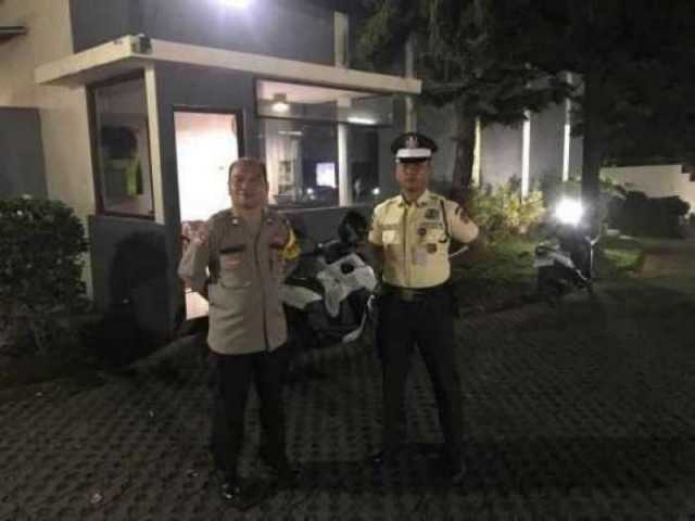 Bhabinkamtibmas Wilayah Hukum Polsek CSR Polres Bogor, Giat Cooling Sistem Kontrol Pos Pengamanan Monitoring Beri Pesan Dan Ajak Jaga Kondusifitas Cegah Kriminalitas.