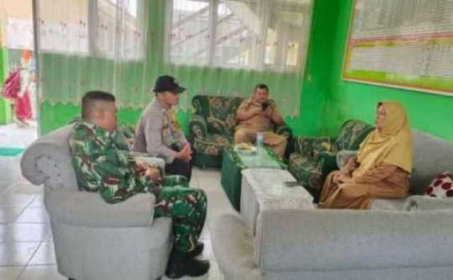 Sinergitas TNI-POLRI Wilayah Hukum Polsek Dramaga Giat Cooling Sistem Silahturahmi Ke Sekolah Binaan Dialog Kamtibmas Cegah Bullying, Aksi Tawuran Pelajar  Gengstar Dan Tindakan Kriminalitas Lainnya Antar Pelajar/Sekolah.