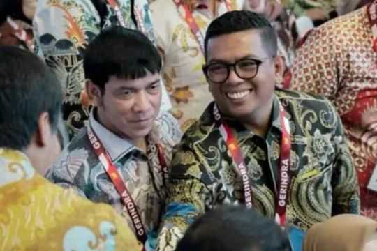 Anggaran Pakaian Dinas Untuk Gubenur Banten Sebesar 1 Milyar lebih Ditolak, Andra Soni: "Saya Pakai Baju Yang Di Jahit Sendiri aja Untuk Pelantikan"