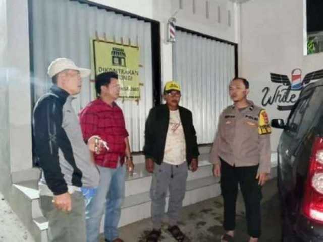 Bhabinkamtibmas Wilayah Hukum Polsek Ciampea Giat Cooling Sistem Tindak Lanjut Laporan Warga Masyarakat Cek Lokasi TKP Dimana Adanya Aksi Tawuran.
