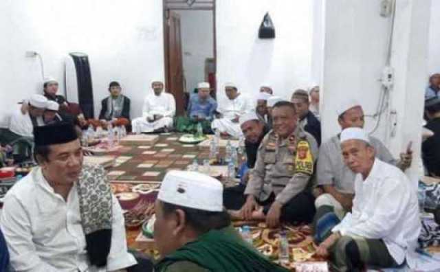 Kapolsek Cibungbulang Guat Cooling Sistem Silaturahmi Dengan Para Tokoh Agama Kecamatan Pamijahan Dan Cibungbulang Sampaikan Pesan Kamtibmas Ajak Jaga Kondusifitas Cegah Kriminalitas.