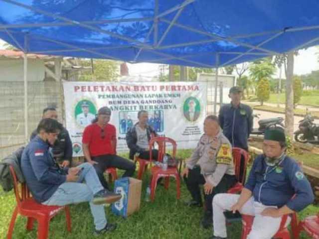 Bhabinkamtibmas Wilayah Hukum Polsek Cileungsi Giat Cooling Sistem Monitoring Sekaligus Turut Serta Dalam Kegiatan Masyarakat Beri Pesan Kamtibmas Ajak Jaga Kondusifitas Cegah Kriminalitas.