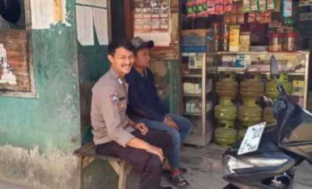 Bhabinkamtibmas Wilayah Hukum Polsek Leuwiliang Giat Cooling Sistem Sambang Kamtibmas Beri Himbauan Ajak Jaga Kondusifitas Cegah Kriminalitas.