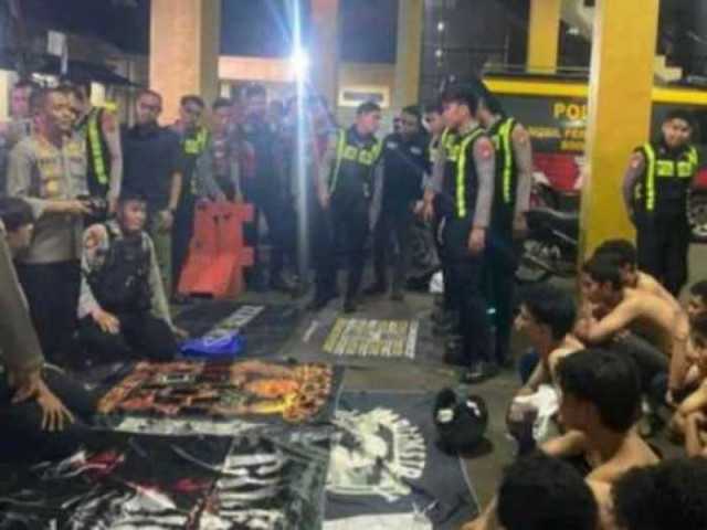 Belasan Anggota Geng Motor Diringkus Polresta Bogor, yang Bikin Resah Warga. 