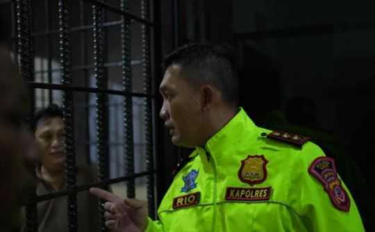 Kapolres Bogor Beserta Jajaran Tingkatkan Patroli, Berantas Premanisme, dan Gagalkan Adanya Aksi Tawuran Pemuda Bersenjata Tajam Diwilayah Citeureup.