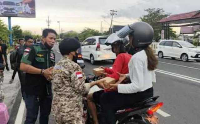 DPP Gerdayak Indonesia Kalteng Gelar Aksi Sosial Berbagi Takjil, Sekaligus Nyatakan Dukungan atas Pengesahan RUU TNI