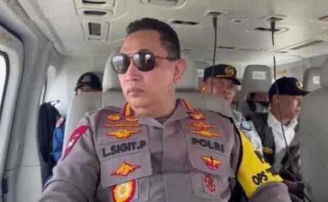 Kapolri Pantau Arus Balik Lebaran di Tol Cipali via Udara.