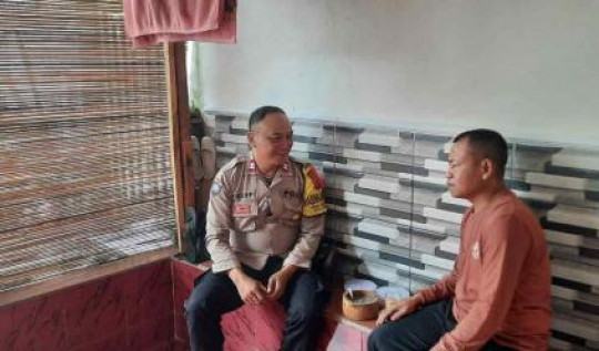 Bhabinkamtibmas Wilayah Hukum Polsek CSR Polres Bogor Desa Jogjogan Giat Cooling Sistem Silahturahmi Beri Pesan Ajak Jaga Kondusifitas Cegah Gangguan Kamtibmas.