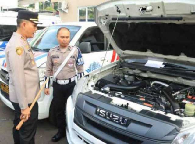 Kapolres Bogor Cek Kendaraan Dinas, Pastikan Kesiapan Mobilitas Operasional.
