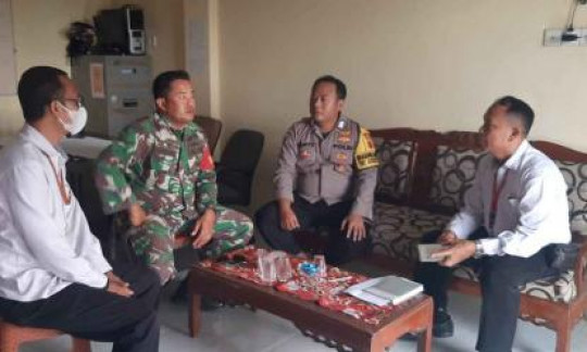 Sinergitas TNI-POLRI Polsek Parungpanjang Monitoring Sambang Dialog Ajak Jaga Kondusifitas Cegah Gangguan Kriminalitas