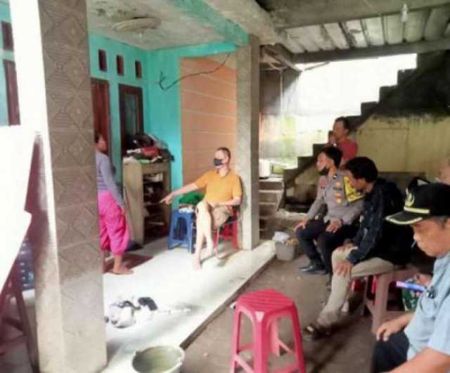 TNI-POLRI Wilayah Hukum Polsek Parung Polres Bogor Desa Bojong Sempu Silahturahmi Ajak Jaga Kondusifitas Cegah Gangguan Kamtibmas.