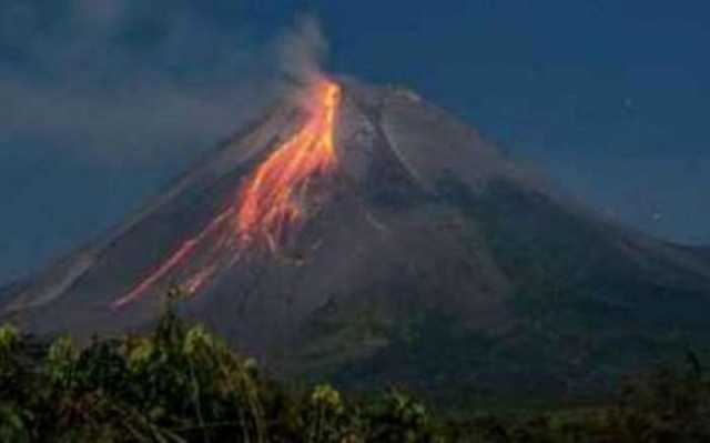 Gunung Merapi "Batuk" Tinggi, 30 Kali Guguran Lava dalam 24 Jam
