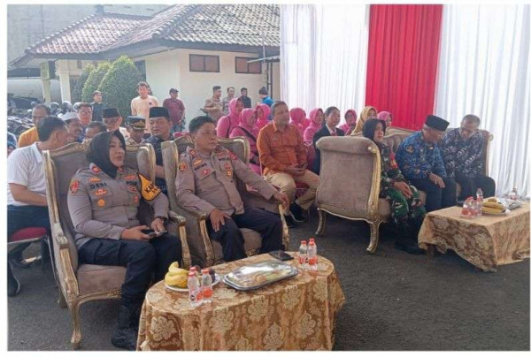 Polsek Dramaga Giat Pisah Sambut Dari Kapolsek Lama Kepada Kapolsek Baru Berjalan Baik Dan Lancar.
