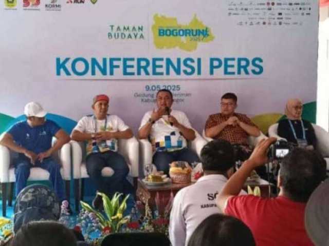 Rudy Susmanto Saat Konferensi Pers Bakal Meriahkan Taman Budaya Bogor Run 2025.