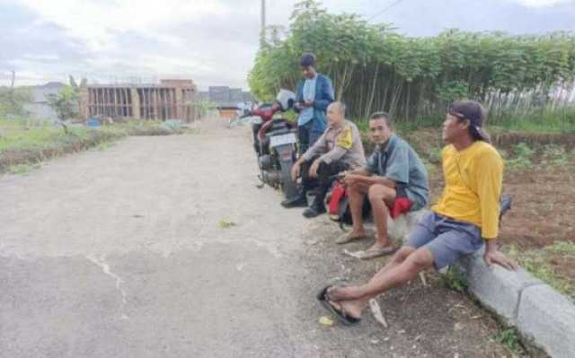 Bhabinkamtibmas Polsek Dramaga Sambang Beri Himbauan Ajak Jaga Kondusifitas Cegah Gangguan Kriminalitas.