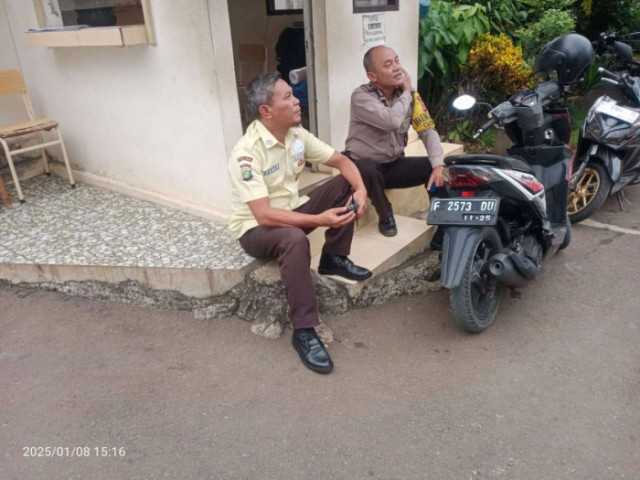 Polsek Dramaga Desa Cikarawang Ajak warga Jaga Kondusifitas Cegah Gangguan Kamtibmas.