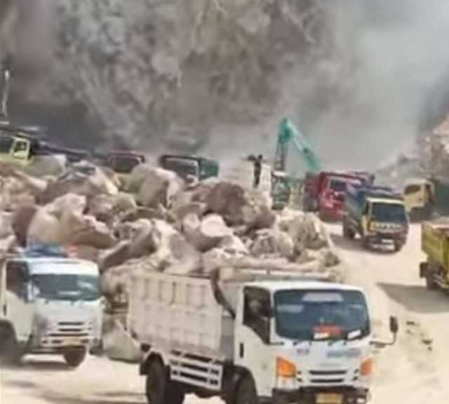 Kawasan Pertambangan Gunung Kuda Cirebon Longsor, Puluhan Pekerja dan Truk Tertimbun