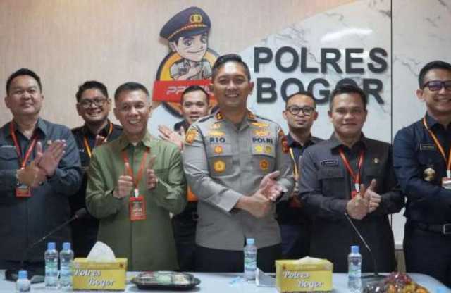 Polres Bogor Terima Kuliah Kerja Profesi Peserta Didik Sespimmen Polri Dikreg ke-65 G.1 T.A. 2025,Disertai Kegiatan Sosial di Panti Asuhan dan Sentra Disabilitas.