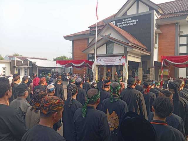 Polsek Dramaga Melaksanakan Kegiatan Upacara Hari Jadi Bogor Ke 543 Tahun 2025 Tingkat Kecamatan Dramaga Polri Untuk Masyarakat.