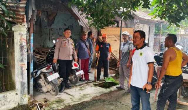 Bhabinkamtibmas Polsek Klapanunggal Sambangi Warga dan Sampaikan Himbauan Kamtibmas.