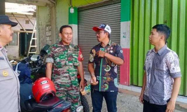 Bhabinkamtibmas Polsek Ciampea Bersinergi Dengan Babinsa, Jalin Kedekatan Dengan Masyarakat Desa Binaan.
