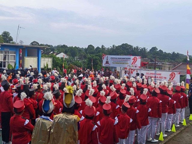 Lomba Marching Band Meriahkan HUT Bhayangkara ke-79 di Cigombong.