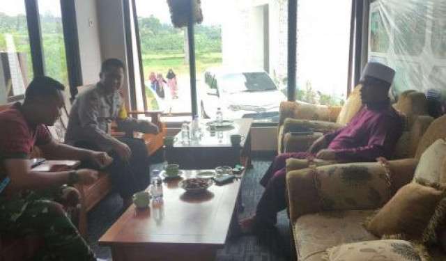 Bhabinkamtibmas Polsek Ciawi Polres Bogor Sambangi Warga Desa Bojongmurni, Sampaikan Pesan Kamtibmas dan Antisipasi TPPO.