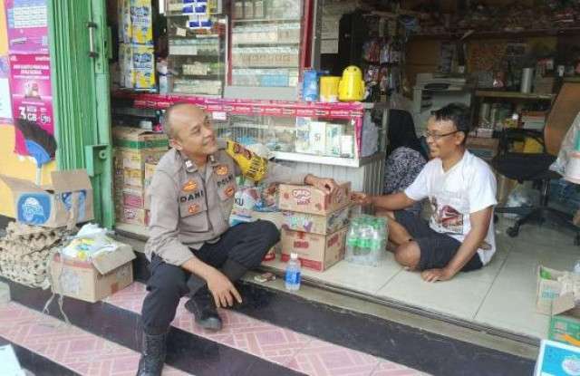Sinergitas Polri dengan Warga Wilayah Desa Cikarawang Giat Anjangsana Warga Untuk Menjaga Kondusifitas