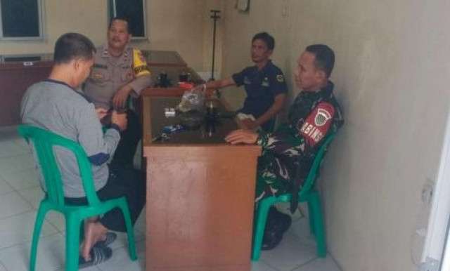 Bhabinkamtibmas dan Babinsa Ciampea Bersinergi Jaga Kamtibmas di Desa Bojongrangkas.