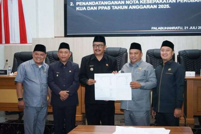 Bupati dan Wakil Bupati Sukabumi Hadiri Rapat Paripurna Penetapan RPJMD 2025–2029 dan Kesepakatan Perubahan KUA-PPAS 2025