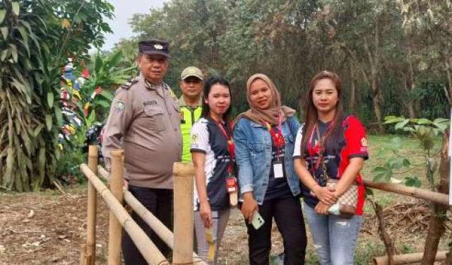 Bhabinkamtibmas Desa Mekarsari Polsek Rumpin Aktif Sambang Warga, Ajak Wujudkan Kamtibmas Kondusif.