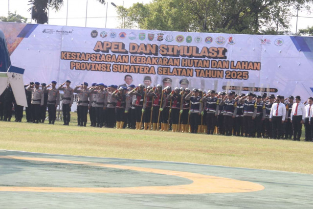 Apel Gelar Pasukan Dan Simulasi Karhutla di Griya Agung Palembang