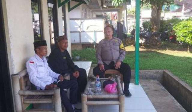 Bhabinkamtibmas Polsek Rumpin Aktif Sambangi Warga, Perkuat Sinergi Jaga Kamtibmas.