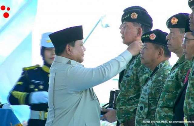 Prabowo Anugerahi 5 Tokoh Menjadi Jenderal Bintang Empat, Berikut Profilnya
