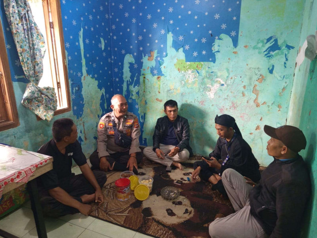 Rutin Sambang Warga, Bhabinkamtibmas Polsek Cijeruk Wujudkan Kedekatan Polri dengan Masyarakat