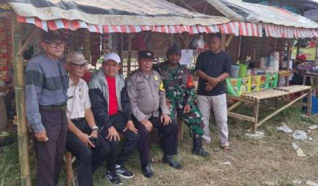 Sinergitas TNI-POLRI Polsek Rumpin dan Babinsa Gelar Sambang Warga untuk Jaga Kamtibmas
