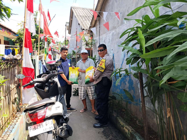 Kapolsek Citeureup Gelar Gerakan Pangan Murah Beras SPHP dan Terima Kunjungan Kasiwas Polda Jabar