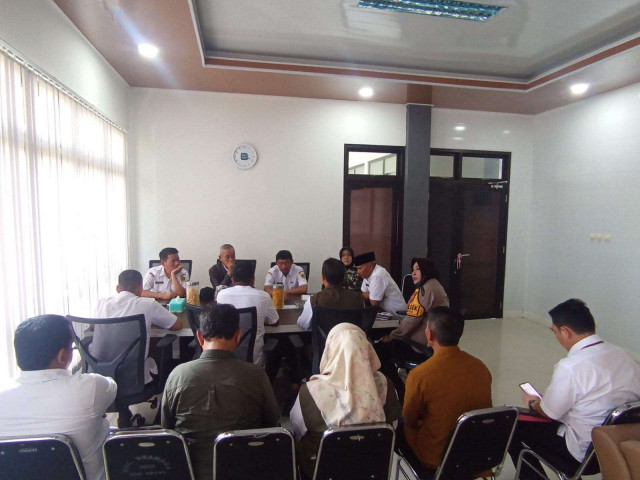Kapolsek Dramaga Bersinergi Dengan Forkompincam Laksanakan Program Jumat Curhat, Dengarkan Aduan Keluh Para Kades/Lurah Dikecamatan Dramaga