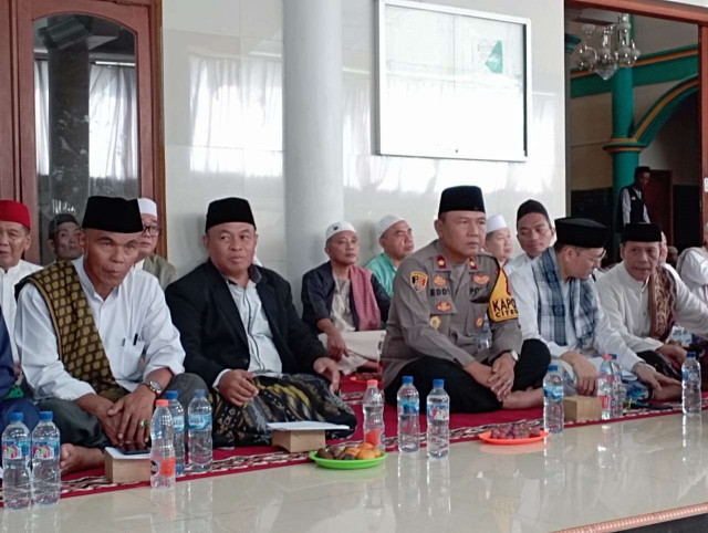 Kapolsek Citeureup Hadiri Peringatan Maulid Nabi Muhammad SAW di Ponpes Al Hidayah