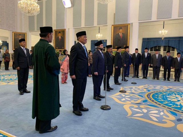 Prabowo Lantik Djamari Chaniago Jadi Menko Polkam