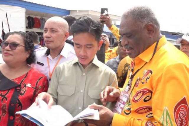 Kunjungan Wapres Gibran di Pasar Youtefa Disambut Antusias Warga Jayapura
