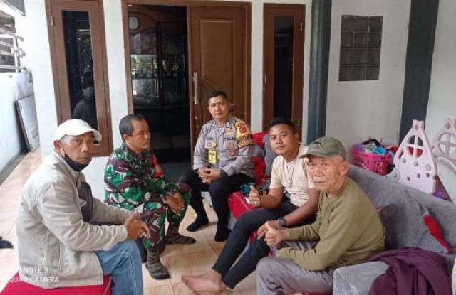 Sinergi TNI-POLRI, Polsek Cijeruk Sambang Warga Desa Tugu Jaya untuk Jaga Kamtibmas