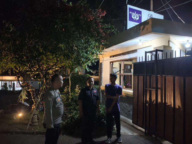 Bhabinkamtibmas Desa Mekarsari Polsek Rumpin Sambang Warga, Beri Imbauan Kamtibmas