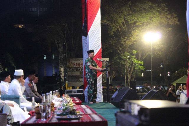 Wujud Kecintaan Kepada Rasullullah SAW, Anggota Kodim 1016/Plk Ikuti Peringatan Maulid Nabi Muhammad SAW 1447 H/2025 M