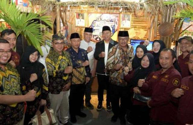 Bupati Sukabumi H. Asep Japar Buka Gelaran Pelayanan Publik KNyaah Rahayat dan Expo Sukabumi 2025
